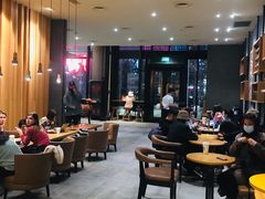 大堂-星巴克臻选(青岛金狮广场店)