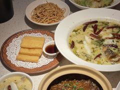 -江渔儿酸菜鱼(映月湖环宇城店)