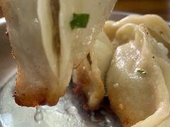 -黄阿姨锅贴大王(万航渡路店)