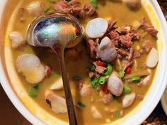 -头上红煨盐鸡乡村食府