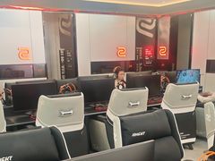 -艾尔文电竞(陈埭吾悦广场店)