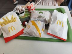 -麦当劳(假日广场店)