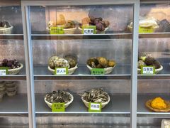 -菌海森林·非遗野生菌火锅(西山区滇池路摩根道店)