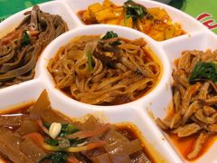 小吃五拼-令氏家外家周秦食府(高新店)