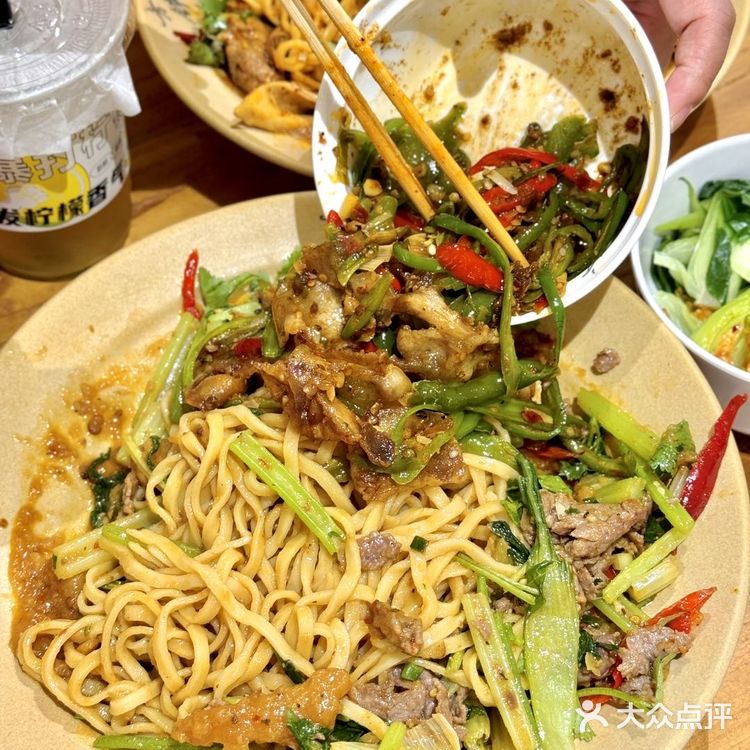 这一口板凳面的含金量谁懂…