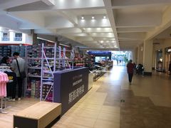 -王府井奥莱临潼小镇(临潼店)