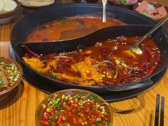 -乐闹闹重庆火鍋(民治店)