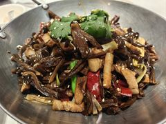 干锅鹿茸菌-阿明小菜·海鲜·上海菜(梅陇店)