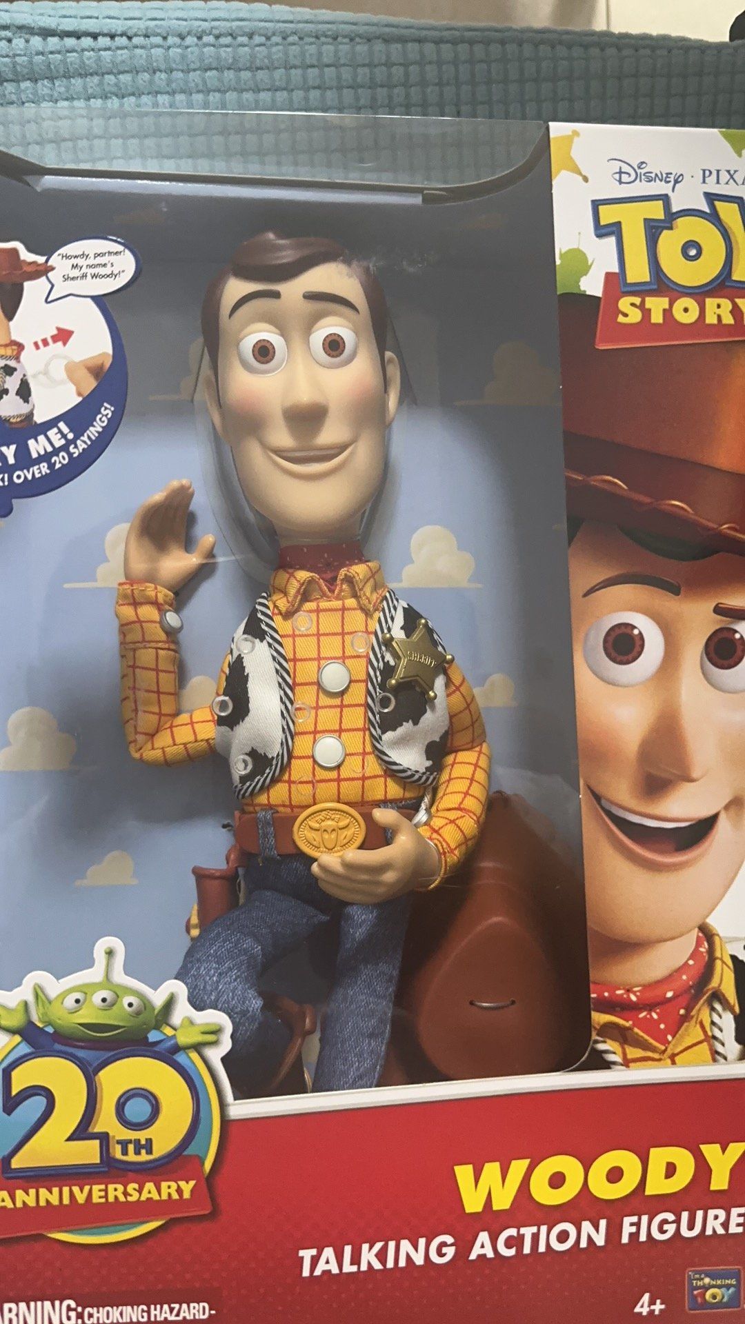 n胡迪和巴斯光年曾陪伴安迪度过无数欢乐时光,他们在玩具世界的谜险