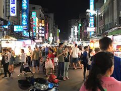 -六合夜市