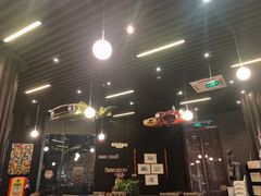 -汽车博物馆主题餐厅