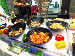 -亚洲国际大酒店·云顶阁旋转自助餐厅