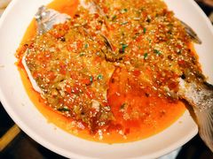 特色土匪武昌鱼-老宅藕香·湖北菜·非遗藕汤·武昌鱼(黄鹤楼景观店)