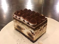 -星巴克臻选(盐城金鹰聚龙湖店)