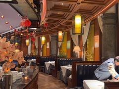 -八府香鸭·啫啫煲(华山路店)