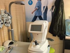-优医视平价眼镜蔡司依视路折扣工厂店(十里堡店)