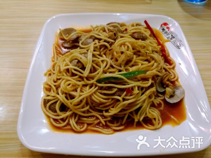 海鲜遇见面(南湖时尚城店)招牌花甲焖面图片 - 第1张