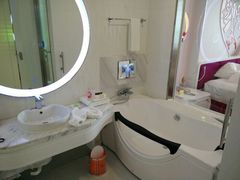 android_upload_pic-广州花之恋城堡酒店