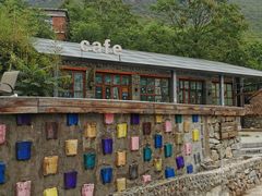 -百里峡七彩艺术小镇