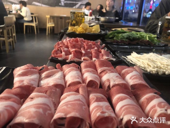呷哺呷哺(青岛香港中路银座店)精品肥牛图片