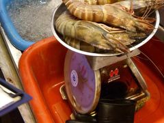 -J Daeng Seafood