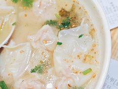 -三好食堂(煎饺·馄饨·肉饼米线·盛世广场店)