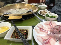 -颜氏双江清水鱼一养身火锅(磁器口店)