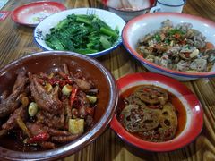 -老三样·美食研究中心(世贸路店)