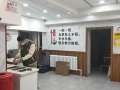 -晓宇盒饭(民安街店)