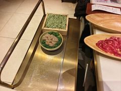 -左庭右院鲜牛肉火锅(金山万达店)