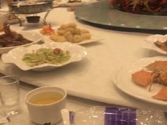 -鞍山大白鲨美食酒店