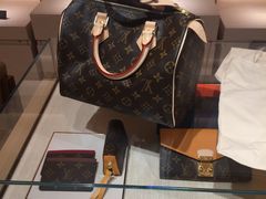 -文艺复兴百货(米兰大教堂广场店)