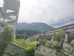 -四川汶川特大地震漩口中学遗址