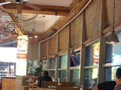 -蜜桃餐厅·伴山(湖滨商业街店)