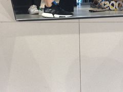 -王府井奥莱临潼小镇(临潼店)