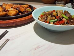 -荷花亭·湖北融合菜(中商广场店)