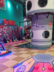 -欧酷世界动力星球(王府井奥莱UP TOWN店)