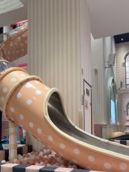 -奈尔宝·儿童乐园·亲子餐厅(华采天地店)