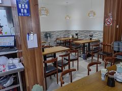 -黄阿姨锅贴大王(万航渡路店)