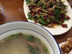-山沟沟炒鸡(颐灏·海怡名都店)