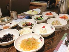 小菜-朴大人炭烤·韩国料理(奥帆中心海尔洲际店)