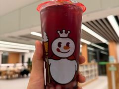 -蜜雪冰城(万达广场外B号门门口外集装箱店)