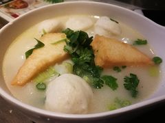 至潮鱼蛋片头河-翠华餐厅