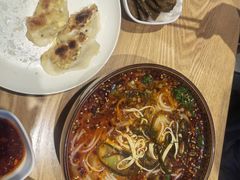 -三好食堂(煎饺·馄饨·肉饼米线·盛世广场店)