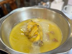 -鲜入围煮花胶鸡海鲜火锅