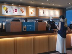 -星巴克(青岛火车北站候车大厅店)