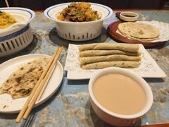 壶奶茶-哈啾嗨·新概念蒙餐(红星新城店)