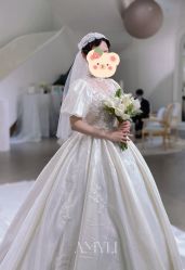 -艾米丽婚纱礼服