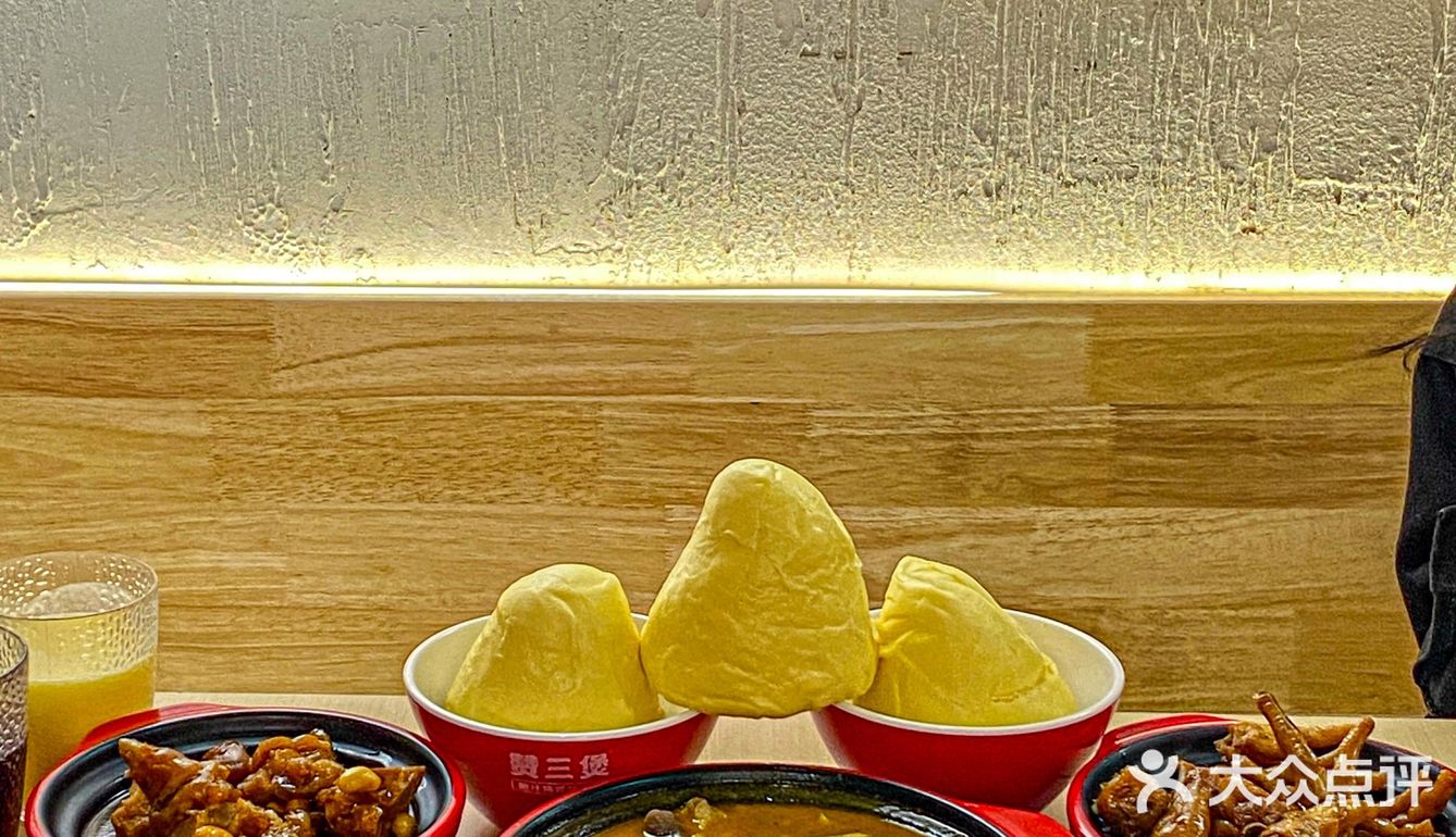 南京丰富路📍一口沦陷的鲍鱼鸡煲！