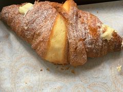 泡芙羊角-OUR Bakery(三里屯太古里店)